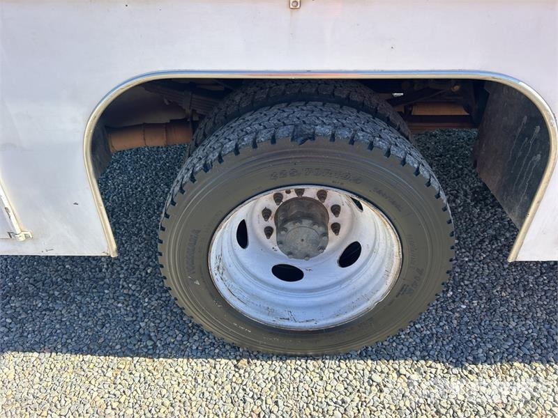 Ford F-450 XL 4x2 Extended Cab Utility Truck Pick-upy / Pojazdy z otwieranymi burtami