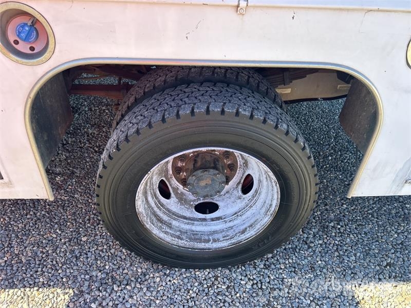 Ford F-450 XL 4x2 Extended Cab Utility Truck Pick-upy / Pojazdy z otwieranymi burtami