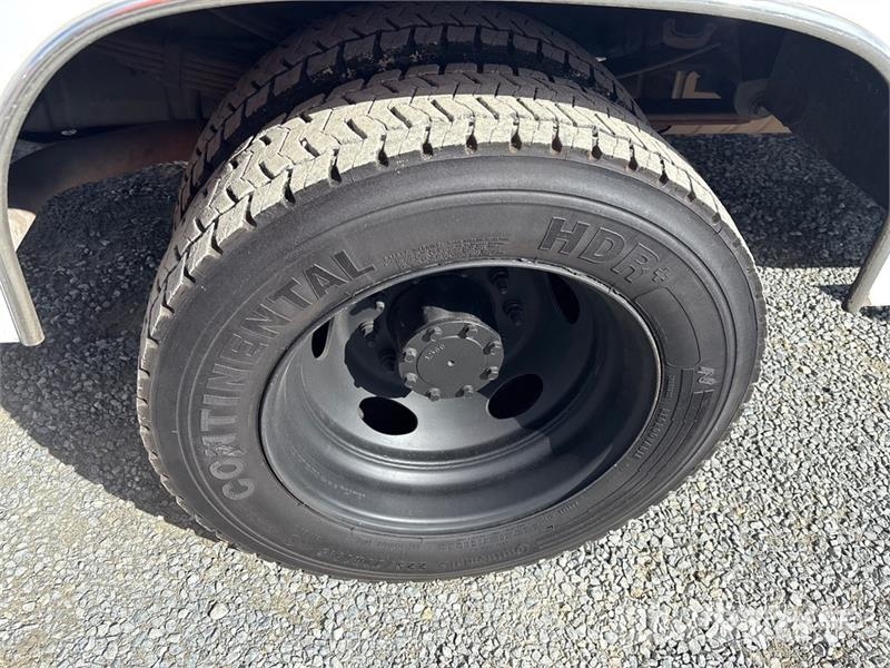 Ford F-450 XL 4x2 Extended Cab Utility Truck Pick-upy / Pojazdy z otwieranymi burtami