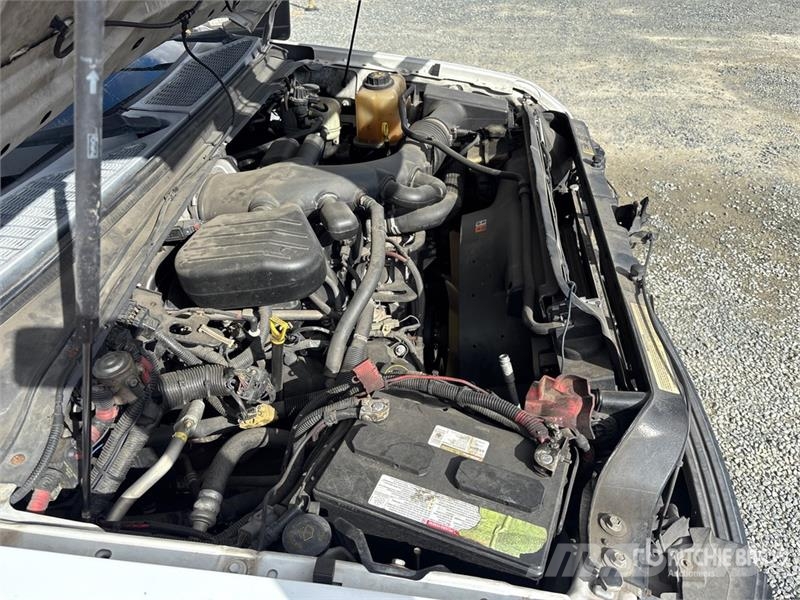 Ford F-450 XL 4x2 Extended Cab Utility Truck Pick-upy / Pojazdy z otwieranymi burtami