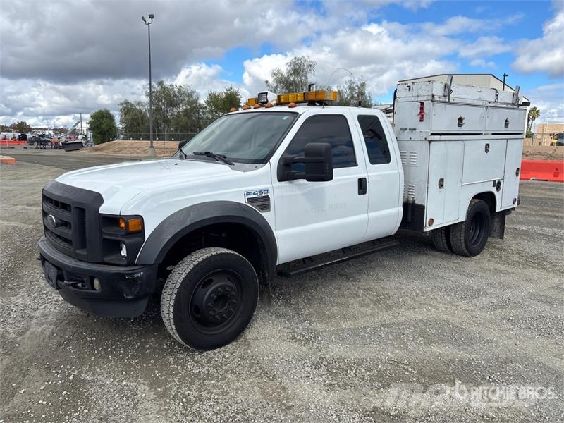 Ford F-450 XL 4x2 Extended Cab Utility Truck Pick-upy / Pojazdy z otwieranymi burtami