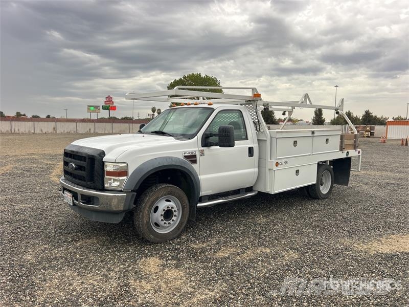 Ford F-450 XL 4x2 Flatbed Truck Flakbilar