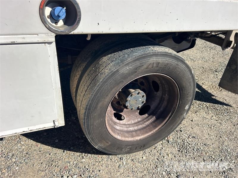 Ford F-450 XL 4x2 Flatbed Truck Platformas/izkraušana no sāniem