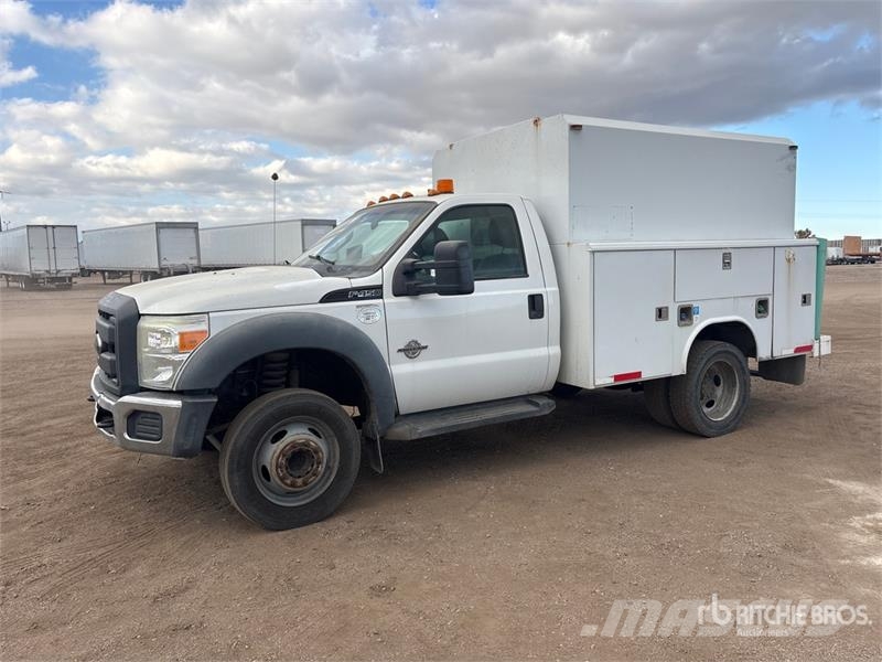 Ford F-450 XL 4x2 Utility Truck Prekucniki