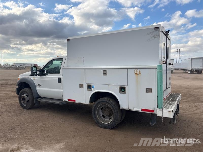 Ford F-450 XL 4x2 Utility Truck Prekucniki