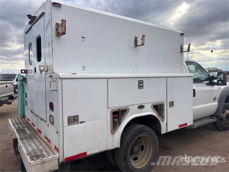 Ford F-450 XL 4x2 Utility Truck Prekucniki