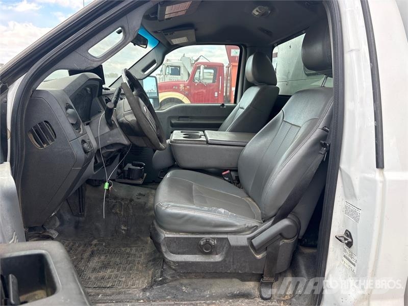 Ford F-450 XL 4x2 Utility Truck Prekucniki