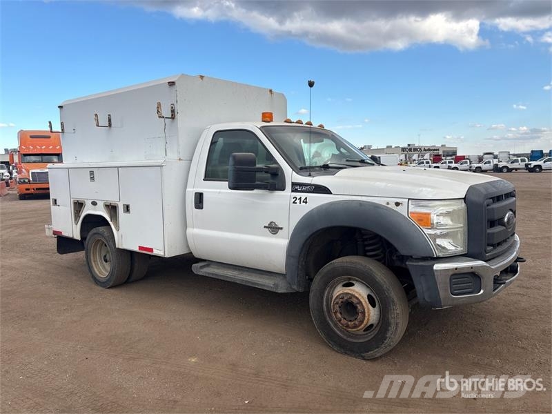 Ford F-450 XL 4x2 Utility Truck Prekucniki