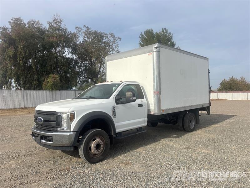 Ford F-450 XL 4x2 Van Truck Camiones con caja de remolque