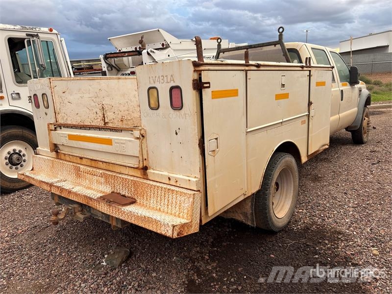 Ford F-450 XL 4x4 Crew Cab Utility Truck Vieglais kravas automobilis/izkraušana no sāniem