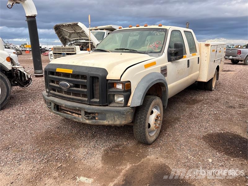 Ford F-450 XL 4x4 Crew Cab Utility Truck Vieglais kravas automobilis/izkraušana no sāniem