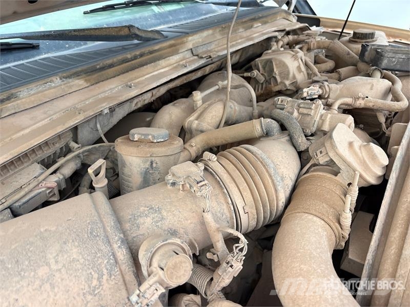 Ford F-450 XL 4x4 Crew Cab Utility Truck Vieglais kravas automobilis/izkraušana no sāniem