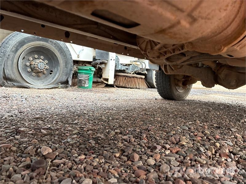 Ford F-450 XL 4x4 Crew Cab Utility Truck Vieglais kravas automobilis/izkraušana no sāniem
