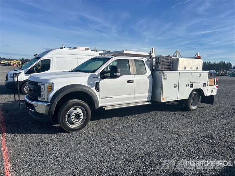 Ford F-450 XL 4x4 Extended Cab Utility Truck Utilitaire benne