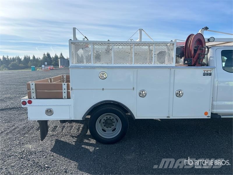 Ford F-450 XL 4x4 Extended Cab Utility Truck Utilitaire benne