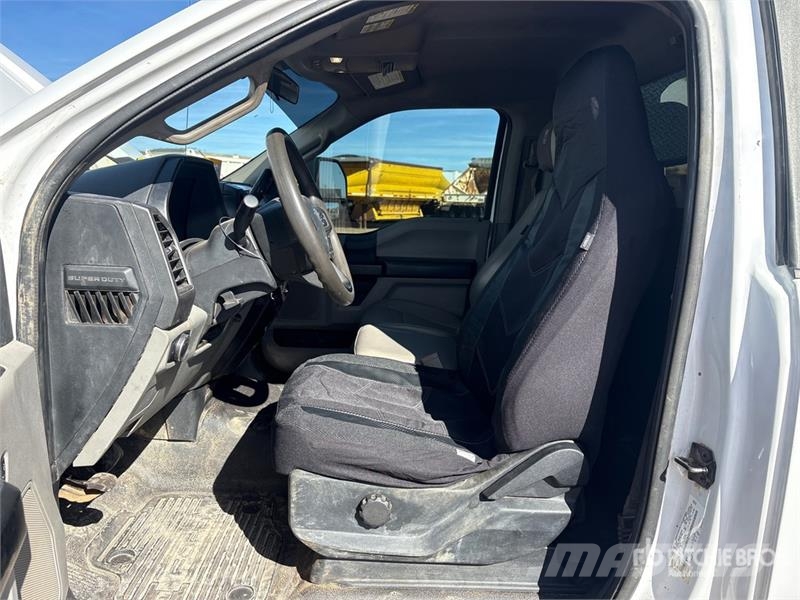 Ford F-450 XL 4x4 Service Truck Pilsētas atkritumvedēji
