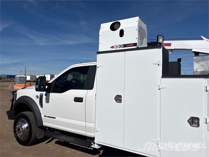 Ford F-450 XL 4x4 Service Truck Pilsētas atkritumvedēji