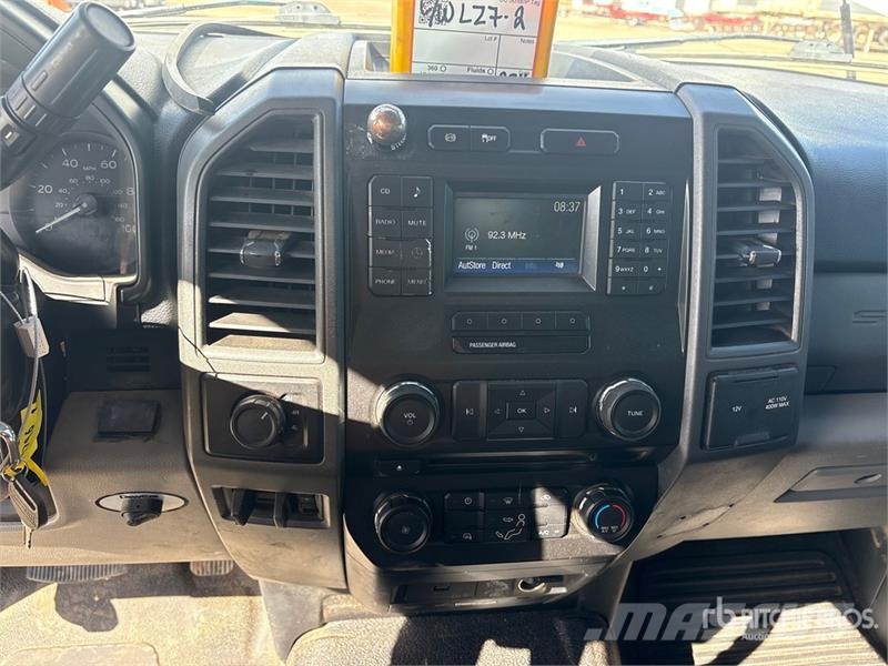 Ford F-450 XL 4x4 Service Truck Pilsētas atkritumvedēji