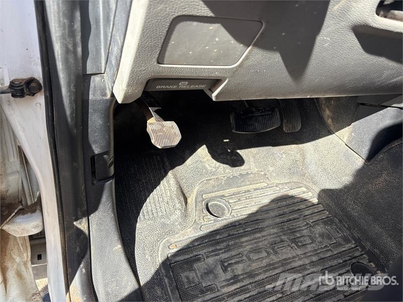 Ford F-450 XL 4x4 Service Truck Pilsētas atkritumvedēji