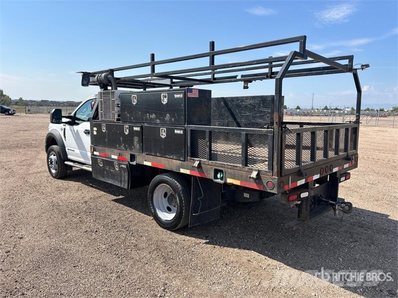 Ford F-450 XL 4x4 Utility Truck Madelkaubikud