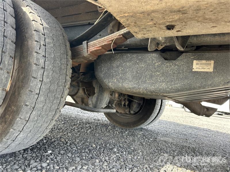 Ford F-450 XL 4x4 Utility Truck ピックアップ／ドロップサイド