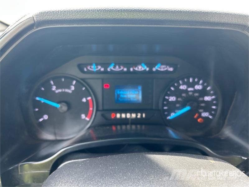 Ford F-450 XL 4x4 Utility Truck ピックアップ／ドロップサイド