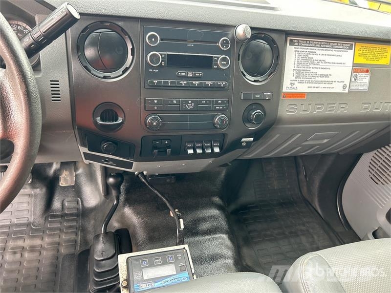 Ford F-450 XL 4x4 Utility Truck Bestelwagens met open laadbak