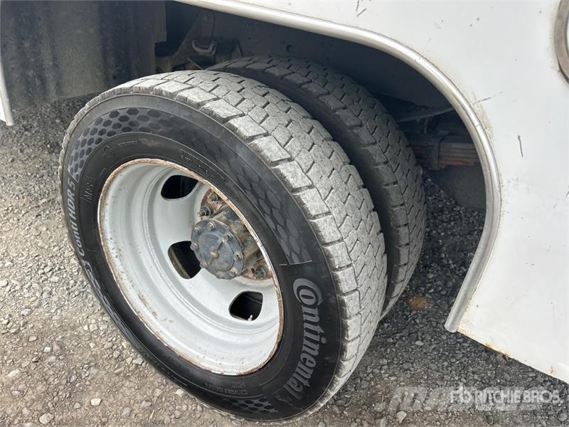 Ford F-450 XL 4x4 Utility Truck Prekucniki