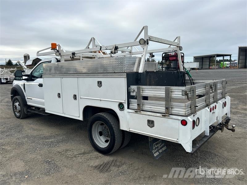 Ford F-450 XL 4x4 Utility Truck Prekucniki