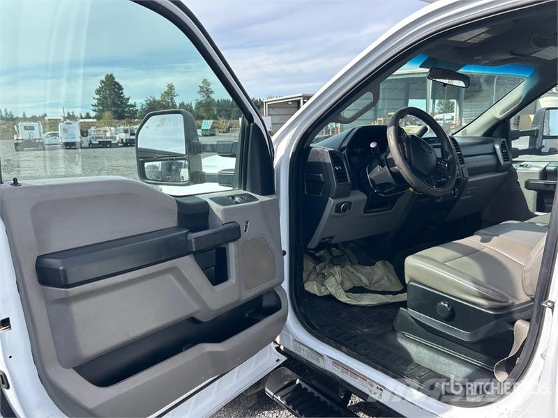 Ford F-450 XL 4x4 Utility Truck ピックアップ／ドロップサイド