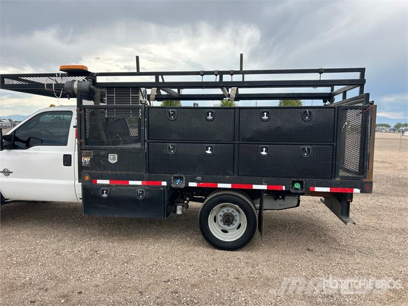 Ford F-450 XL 4x4 Utility Truck Bestelwagens met open laadbak