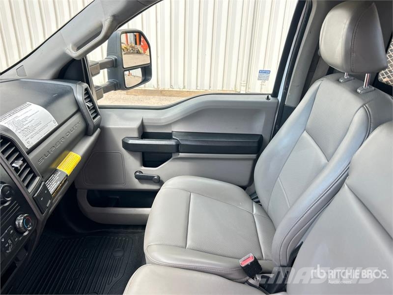Ford F-450 XL 4x4 Utility Truck Bestelwagens met open laadbak