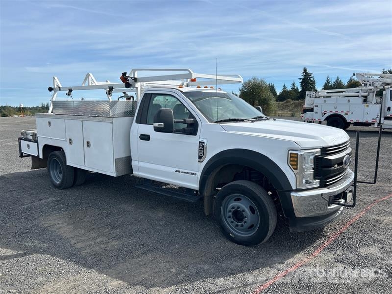 Ford F-450 XL 4x4 Utility Truck ピックアップ／ドロップサイド