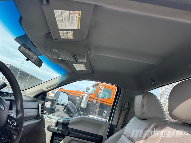 Ford F-450 XL 4x4 Utility Truck ピックアップ／ドロップサイド