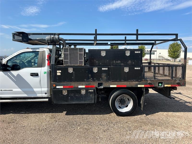 Ford F-450 XL 4x4 Utility Truck Madelkaubikud