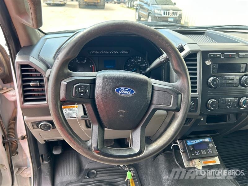Ford F-450 XL 4x4 Utility Truck Bestelwagens met open laadbak