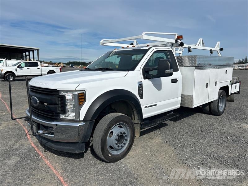 Ford F-450 XL 4x4 Utility Truck ピックアップ／ドロップサイド