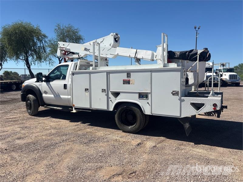 Ford F-550 Pacēlāji uz automašīnas bāzes