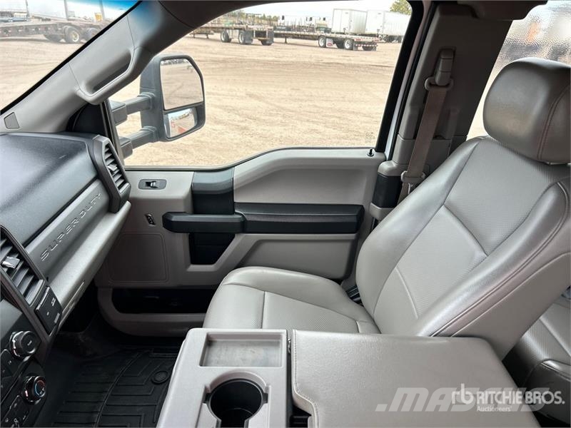 Ford F-550 ピックアップ/ドロップサイド