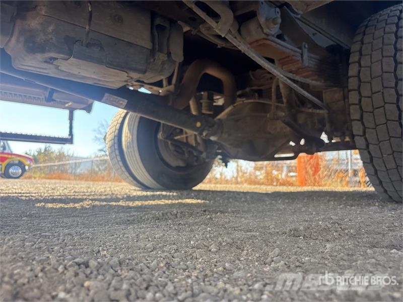 Ford F-550 Моторизирани платформи с талига