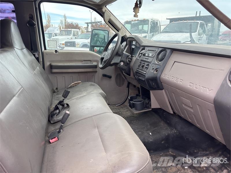 Ford F-550 Pikapai / Bortiniai sunkvežimiai