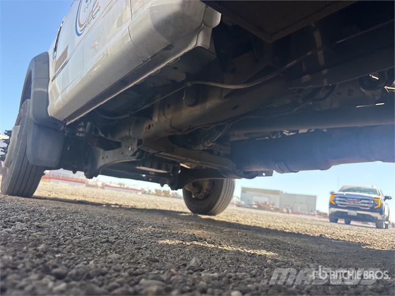 Ford F-550 Моторизирани платформи с талига
