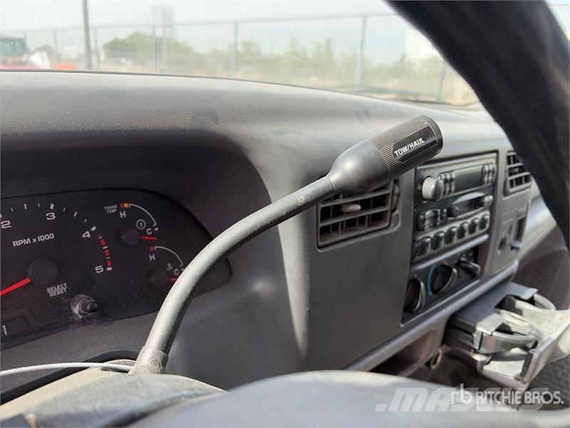 Ford F-550 Platformas/izkraušana no sāniem