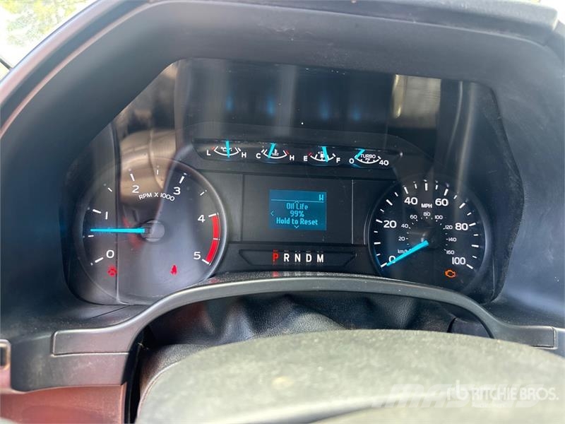 Ford F-550 Pacēlāji uz automašīnas bāzes