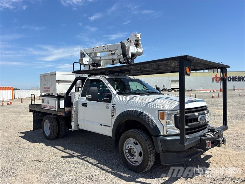 Ford F-550 Pacēlāji uz automašīnas bāzes