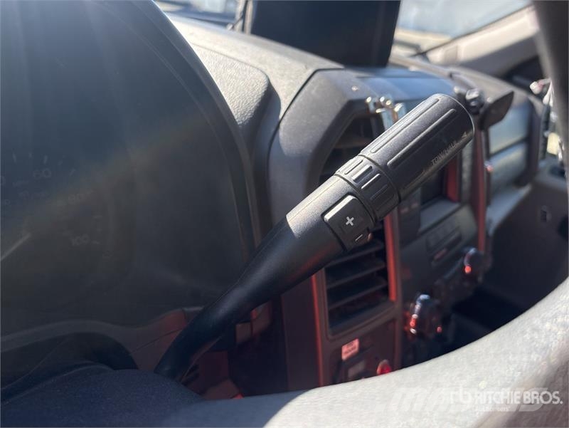 Ford F-550 Plataformas sobre camión