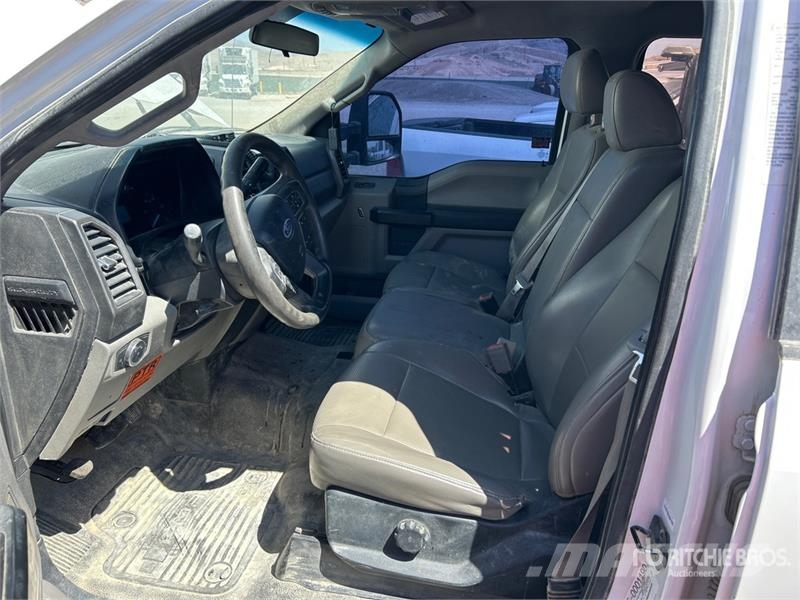 Ford F-550 Pilsētas atkritumvedēji
