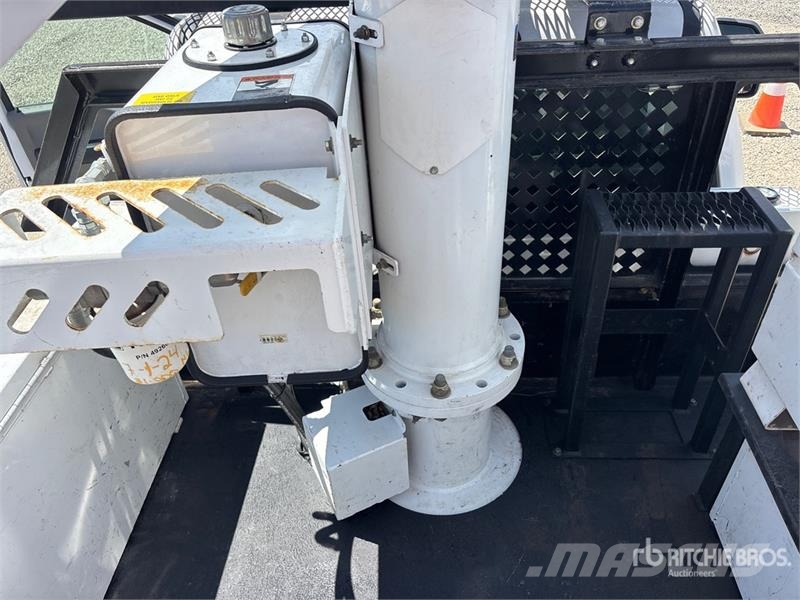 Ford F-550 Pacēlāji uz automašīnas bāzes