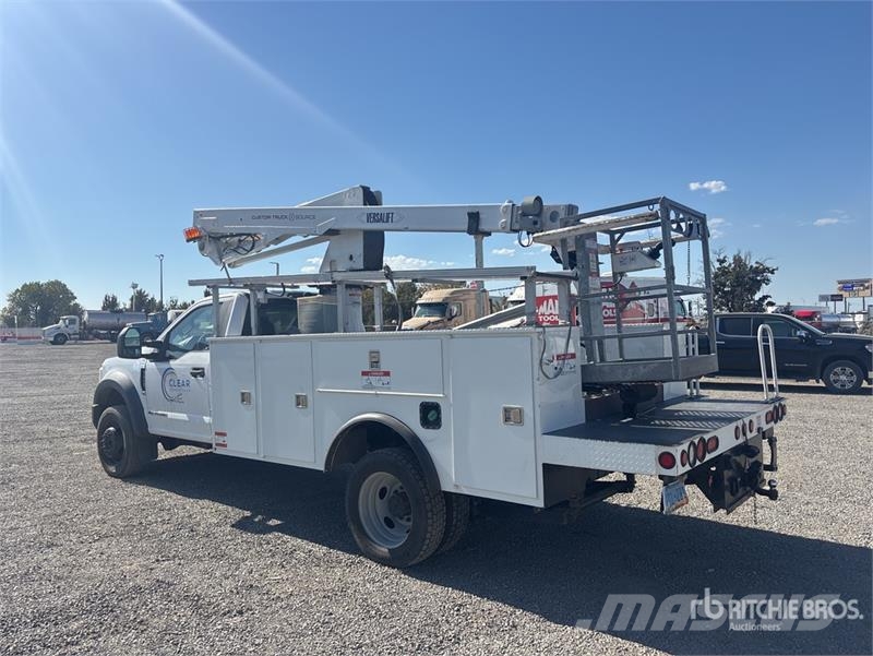 Ford F-550 Моторизирани платформи с талига