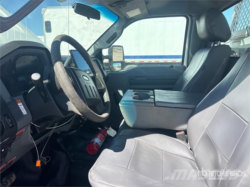 Ford F-550 Pacēlāji uz automašīnas bāzes